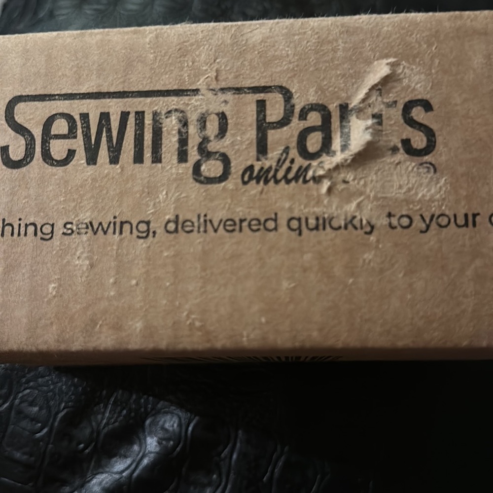 Sewing machine items - Picture 6 of 6